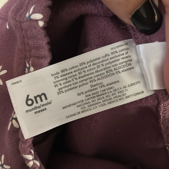 Carter’s 6 months sweat suit. - Picture 6 of 8